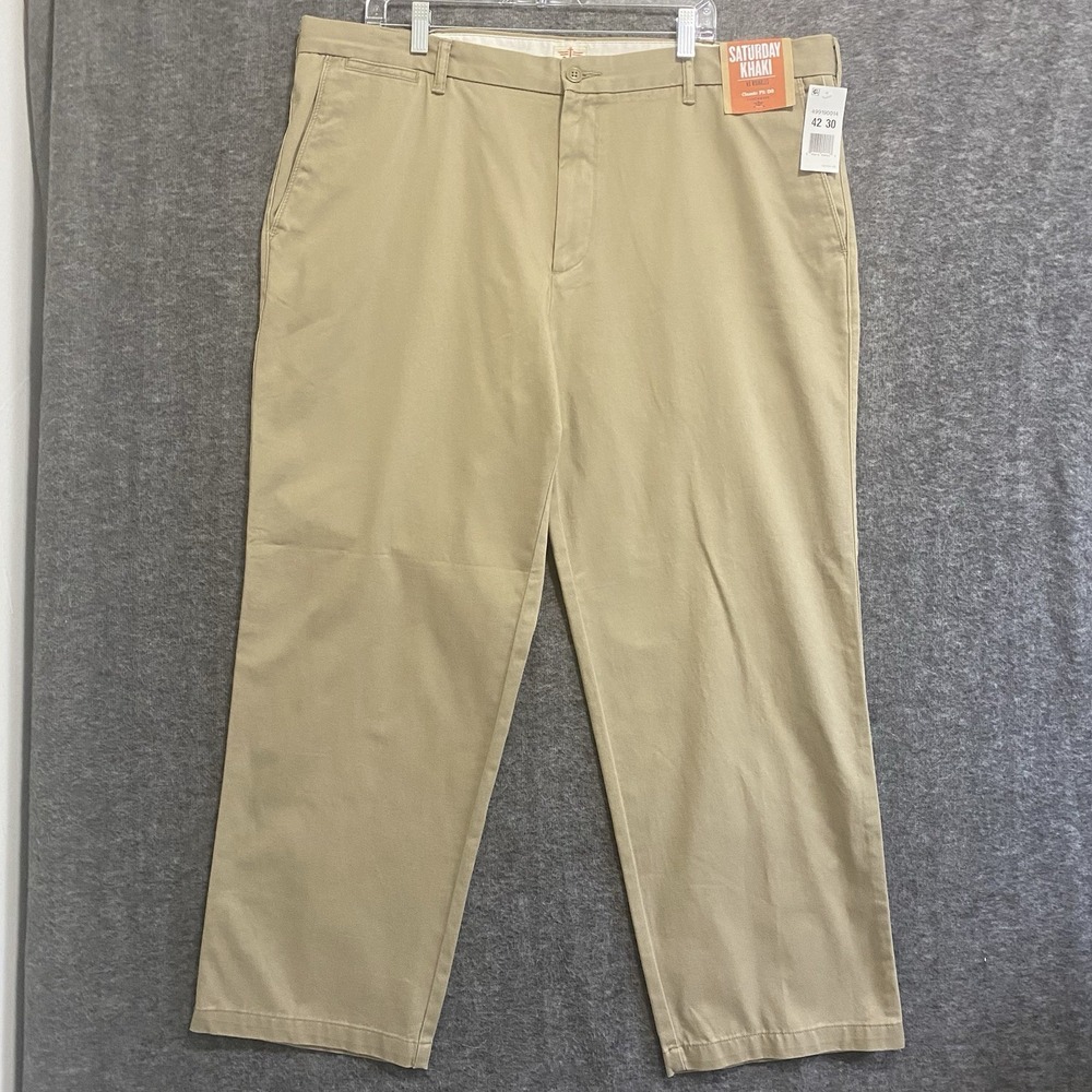 NEW Dockers Pants Men 42x30 Beige Saturday Khaki D3 Classic Straight No Wrinkles